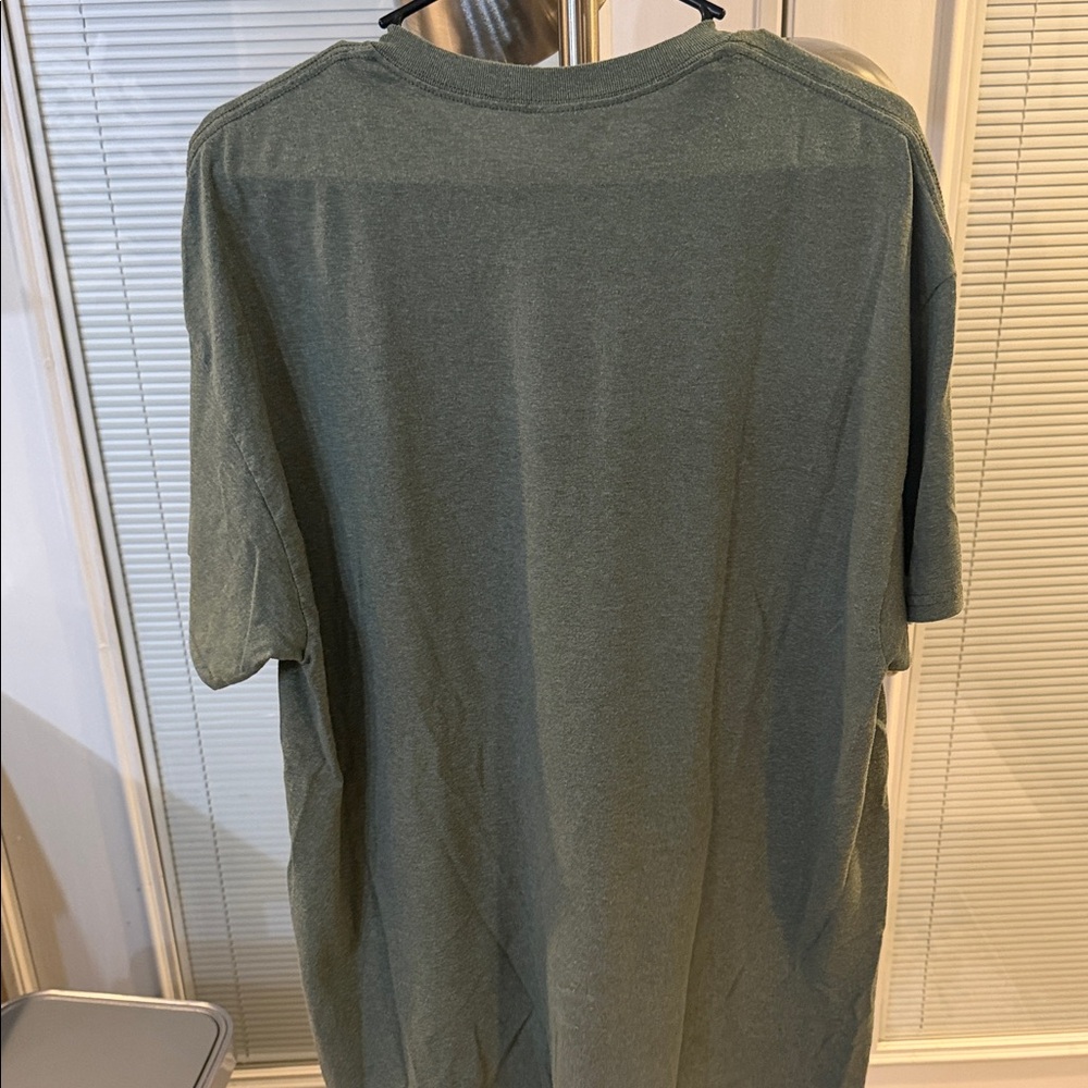 Gildan Green New York City Manhattan Tee - Picture 4 of 4